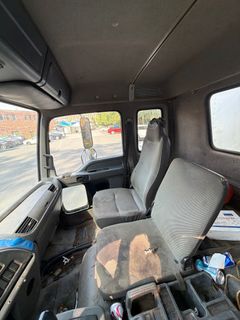2003 Chevy WT5500 Diesel Box Truck - Image 19