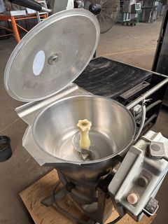 45 qt cutter mixer with stainless tilting bowl - Image 5
