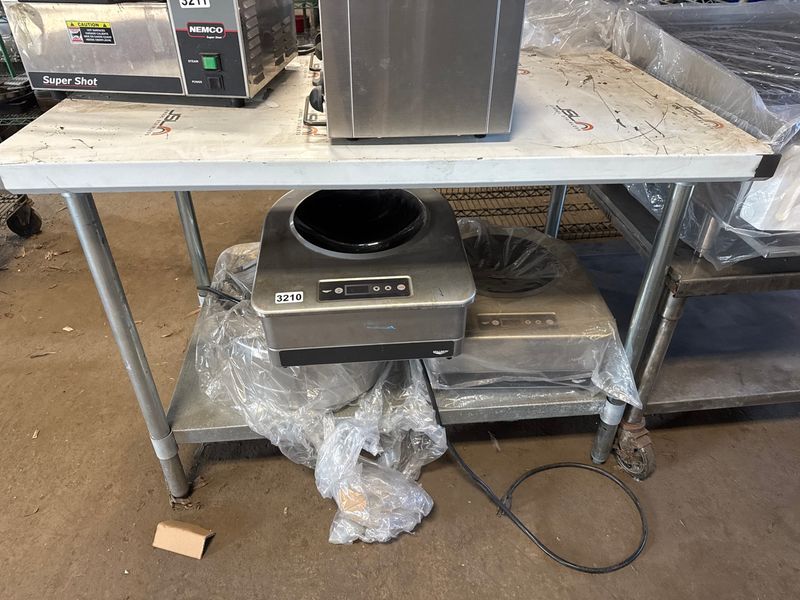 Stainless work table - Image 1
