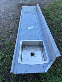 Soil dish table - Image 1