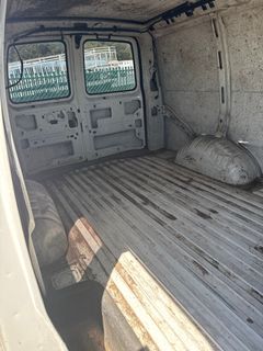 2001 Chevrolet 1500 Van - Image 12