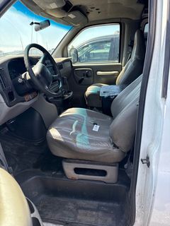 2001 Chevrolet 1500 Van - Image 5