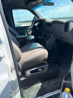 2001 Chevrolet 1500 Van - Image 10