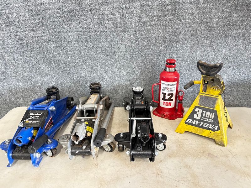 2T Floor Jacks with 12T bottle Jack and 3T Jack Stand