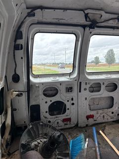 2010 Ford Econoline Van  - Image 18