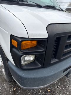 2010 Ford Econoline Van  - Image 10