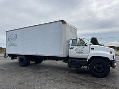 2001 Chevrolet C6500 diesel 24 foot Box Truck - Image 3