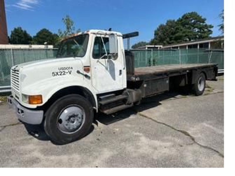 1993 International 4700 Flatbed Truck, VIN # 1HTSCPHM0PH515045