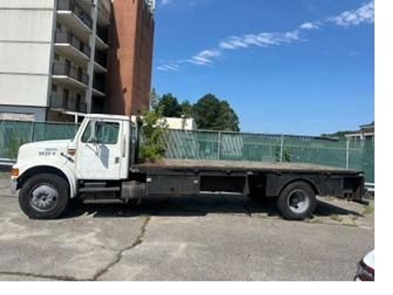 Commercial Work Truck Fleet Auction - Flatbed & Box Trucks
