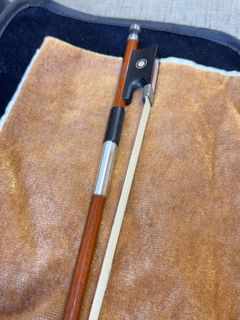 Acoustic Violin with Giuliani and H. Luger Bows in Hard Case - Image 5