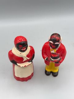 Pair of Black Americana Plastic Shakers - Image 2