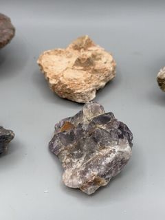 Natural Mineral Specimen Lot Including Agate Thunderegg Geode Halves - Image 5