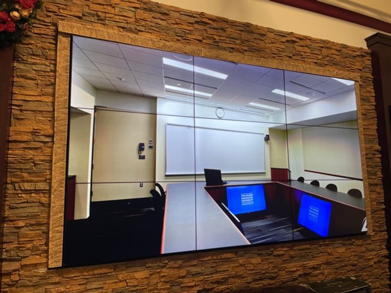 M30682 High-End Lighting And AV Equipment Online Auction Manassas, VA banner