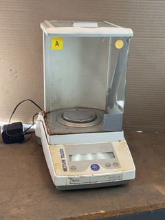 Lab Equipment - Image 2