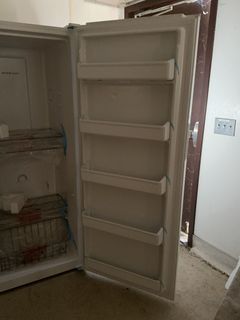 Frigidaire Upright Freezer - Image 5