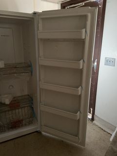 Frigidaire Upright Freezer - Image 6