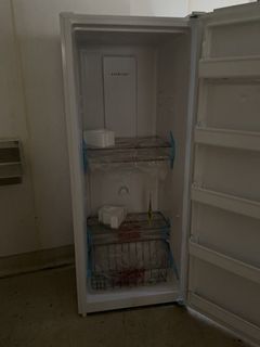 Frigidaire Upright Freezer - Image 7