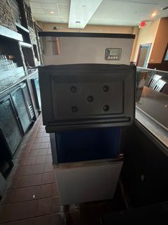 Commercial Ice Maker & Bin - Image 3
