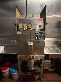 Commercial Dishwasher - Image 2