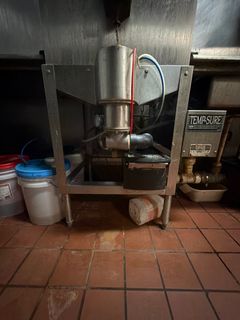 Commercial Dishwasher - Image 11
