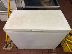 Chest Freezer - Image 3