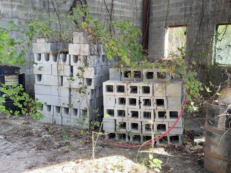 **Alternate Pickup Location and Date** Over 500 Loose Concrete Cinderblocks - Image 1