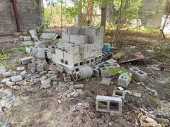 **Alternate Pickup Location and Date** Over 500 Loose Concrete Cinderblocks - Image 7
