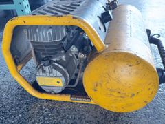 Dewalt Electric 4 Gal Hand Carry Air Compressor - Image 5