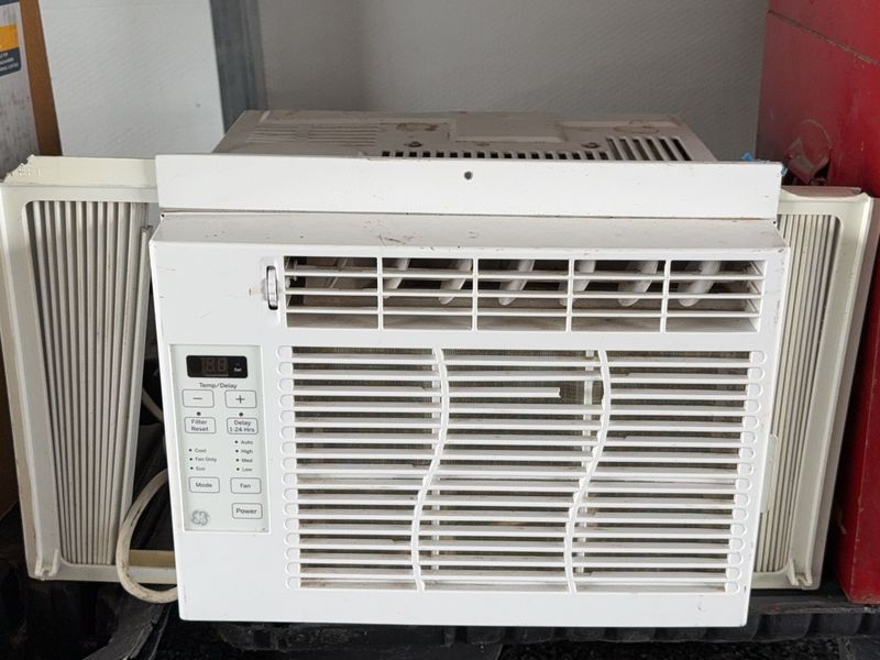 GE Window Air Conditioner With Digital Controls - Image 1