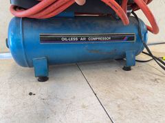 3 Gallon 135 PSI Oil-Less Air Compressor - Image 1
