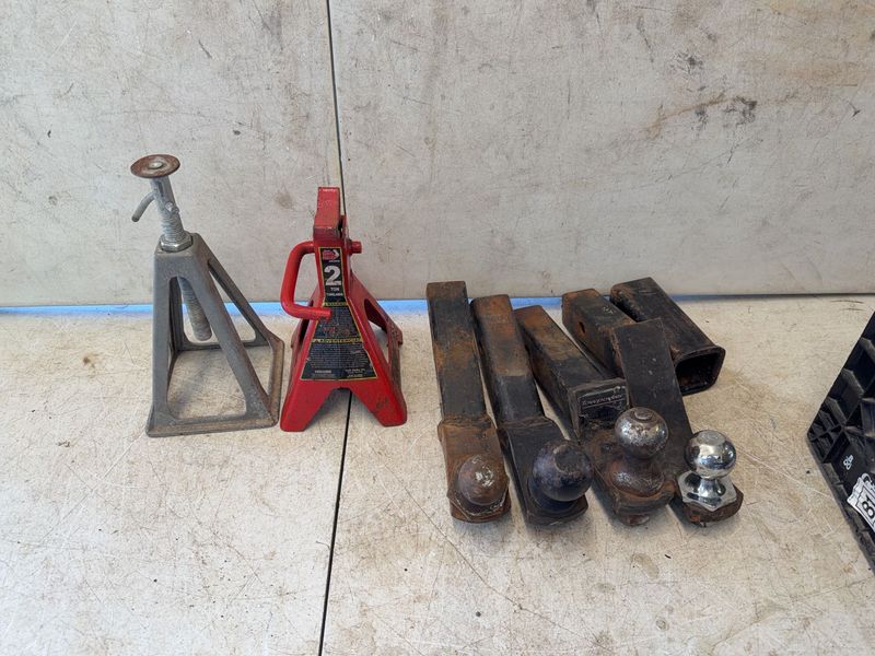 Jack Stands and 5 Trailer Hitch Balls - Image 1