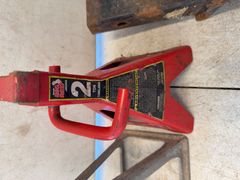 Jack Stands and 5 Trailer Hitch Balls - Image 2