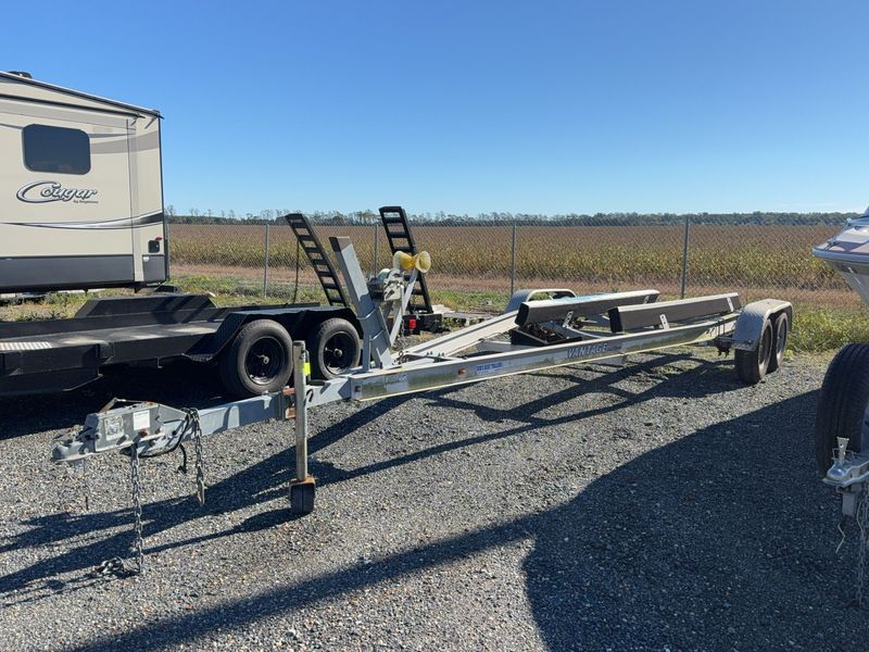 2013 19ft Boat Trailer with 8ft Tongue - Image 1