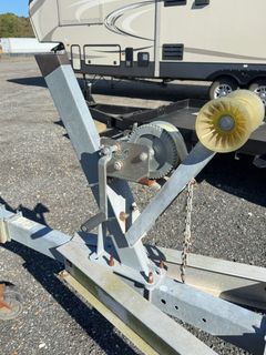 2013 19ft Boat Trailer with 8ft Tongue - Image 8