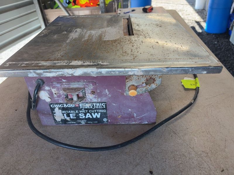 Portable Wet Cutting Tile Saw 120V 4.8A - Image 1