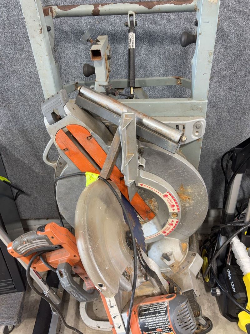 Rigid Miter Saw With Ridgid MS-UV Utility Stand - Image 1