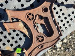 Star Cast Iron Table Base Frame, 31x18 Inch - Image 2