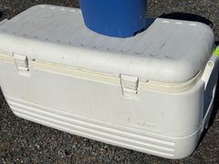 Igloo White Rolling Cooler Chest With Blue Plastic Bucket - Image 2