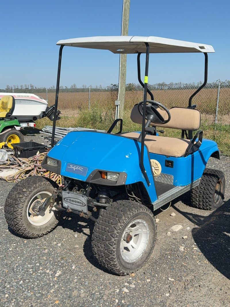 EZ-Go Gas Golf Cart - Image 1