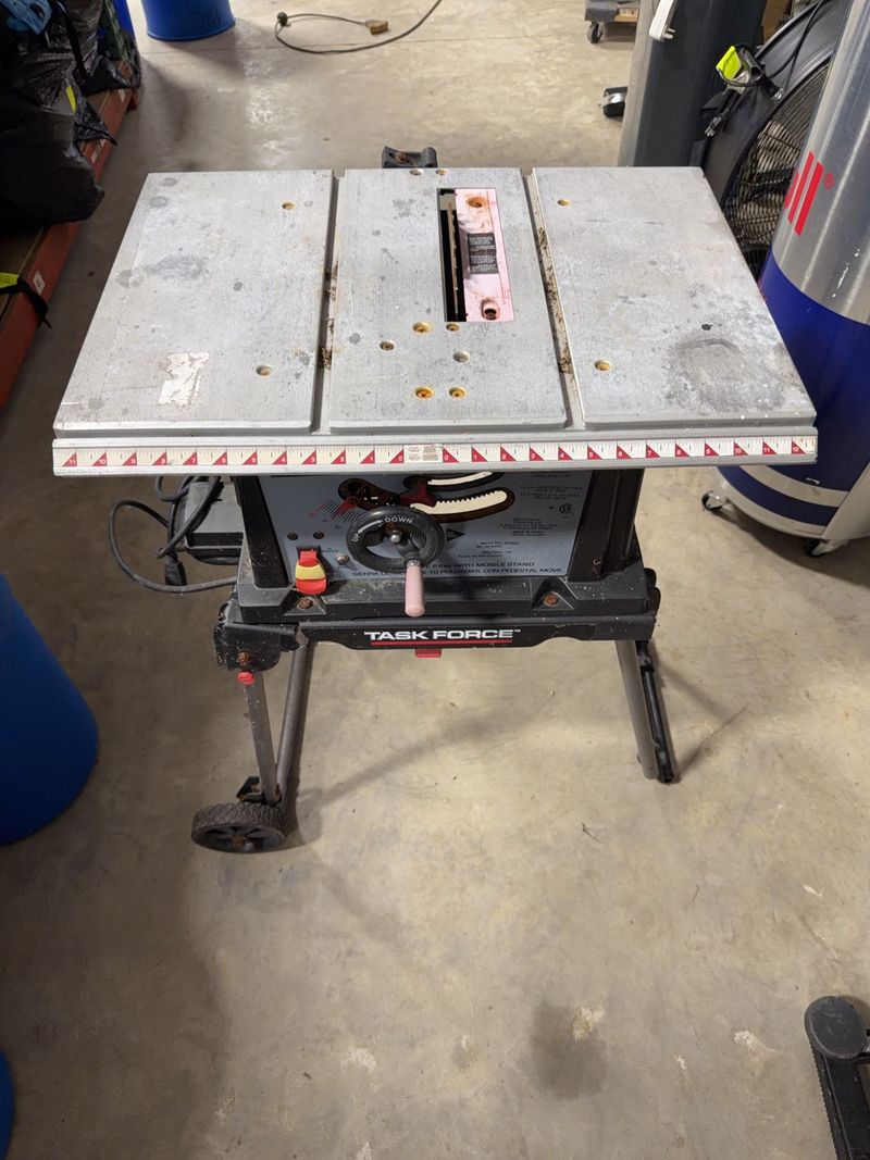 10 Inch Table Saw With Mobile Stand - Image 1