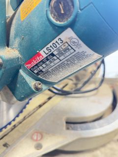 Makita Sliding Compound Miter Saw With Corded Power - Image 9