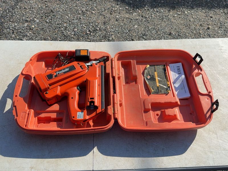Paslode Cordless Utility Nail Gun in Case, Untested - Image 1