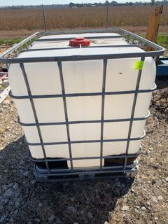 275 Gallon Plastic IBC Tote with Valve - Image 5