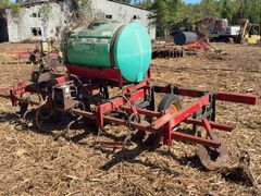 **Alternate Pickup Location and Date** 3-Row Tractor-Mounted Sprayer Cultivator - Image 3