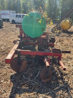 **Alternate Pickup Location and Date** 3-Row Tractor-Mounted Sprayer Cultivator - Image 4
