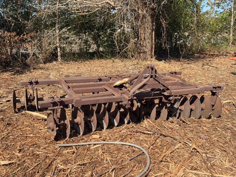 **Alternate Pickup Location and Date** Pull-Type Offset Disc Harrow - Image 1