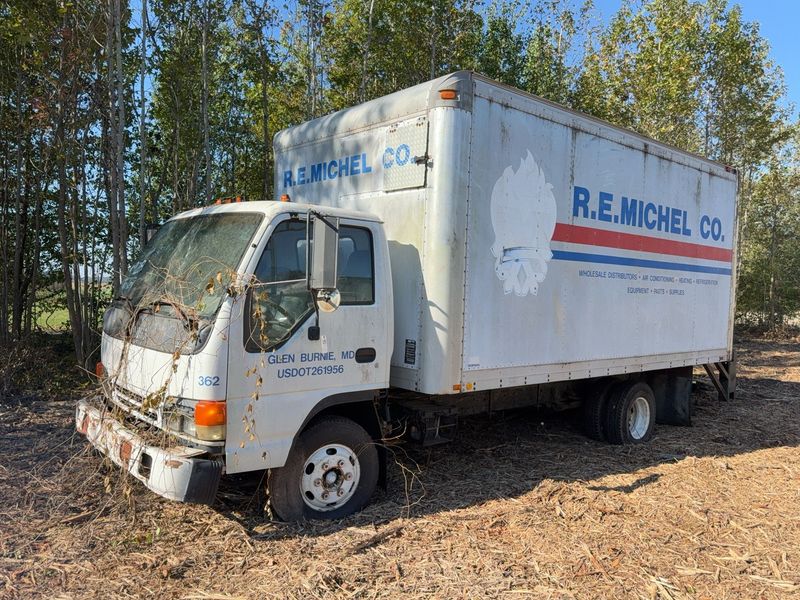 **Alternate Pickup Location and Date** 1997 GMC Isuzu Turbo Diesel Box Truck, 16ft Cargo Area - Image 1