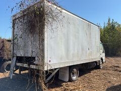 **Alternate Pickup Location and Date** 2000 Isuzu Box Truck with 19ft Cargo Area - Image 3