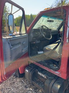 **Alternate Pickup Location and Date** 1993 F700 Diesel Dump Truck, Manual, No Key - Image 5