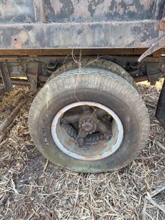 **Alternate Pickup Location and Date** 1993 F700 Diesel Dump Truck, Manual, No Key - Image 9